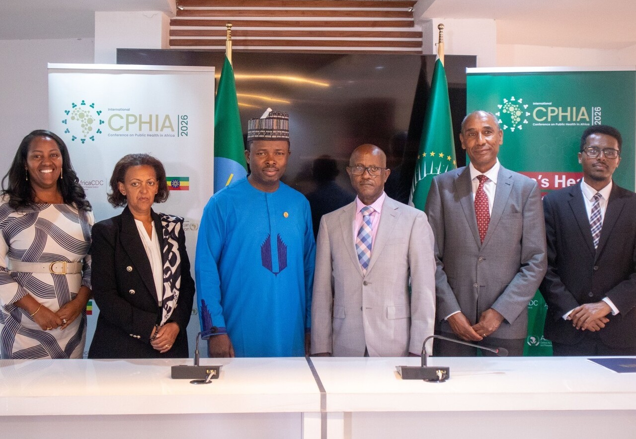 0334　EUROPE and AFRICA  THE NEW PHASE A new era beckons as Europe opens to North Africa's green energy